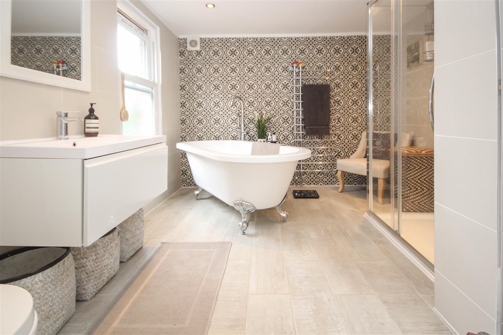 Rose Valley, Brentwood Keith Ashton